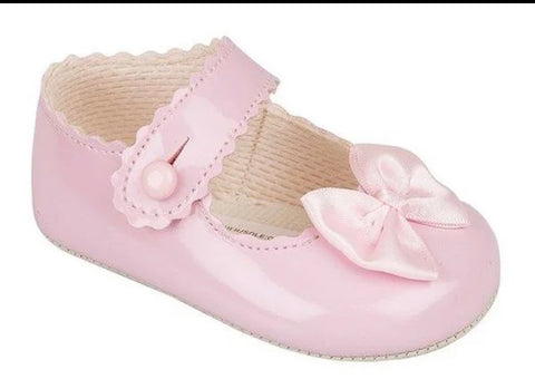 Luxury soft sole pram shoe with bow pink