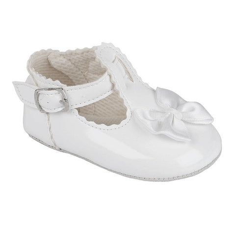 Luxury soft sole pram shoe with bow white